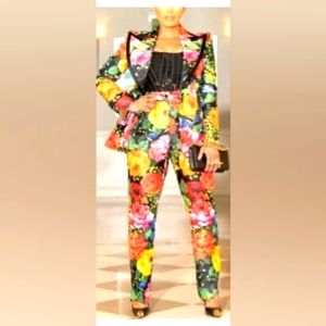 Floral pant suit